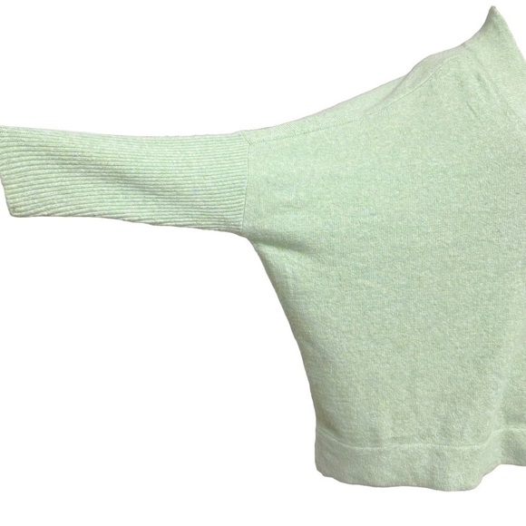 Anthropologie V-Neck Oversized Dolman Sleeve Sweater in Avocado Green Size Small - Picture 6 of 11